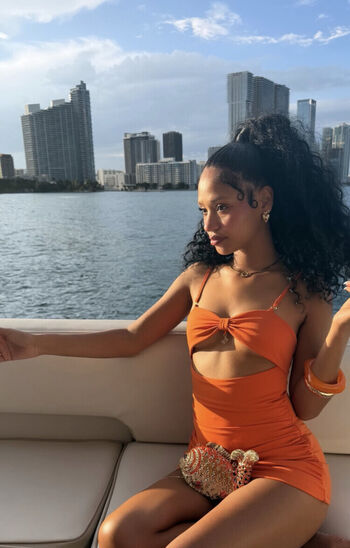 Full leaked Aiciawilson private onlyfans photo