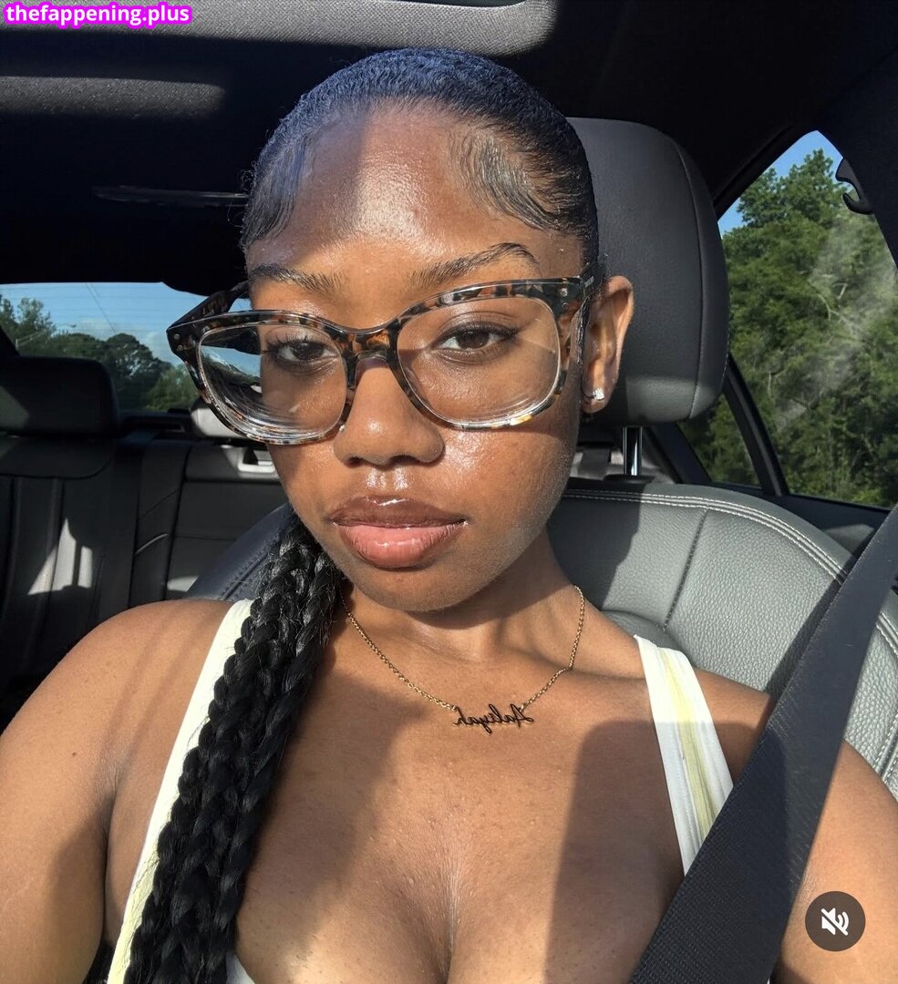 Aaliyah Monet / aaliyahhmonettt / aaliyahmonet_ / https: Naken OnlyFans Foto #2