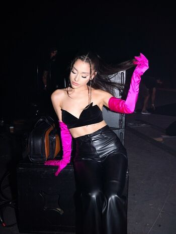 🔥 Ariana grande  page leaked private photo uncensored full