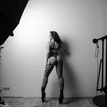 Full leaked Armenian girls private onlyfans photo