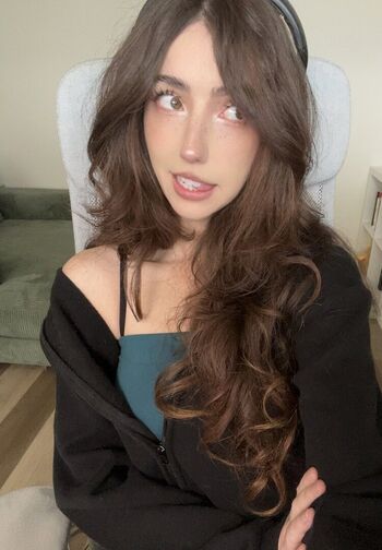🔥 Breebunn  page leaked private photo uncensored full