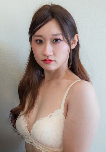 Chloe Lin
