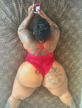 🔥 Colecurve leaked private photo uncensored full