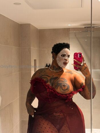 🔥 Colecurve leaked private photo uncensored full