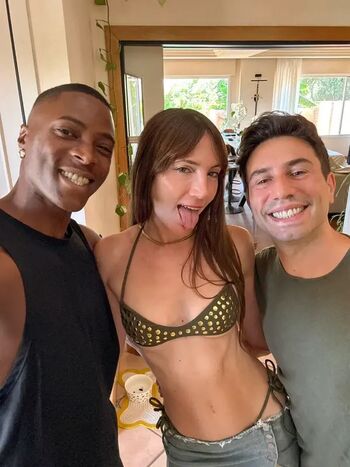 🔥 Couple swaps leaked private photo uncensored full