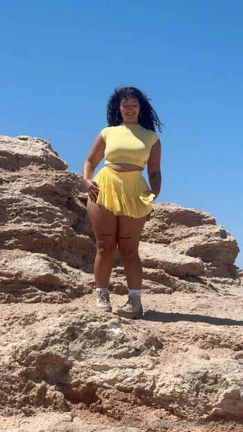 Full leaked Curlybeanraver private onlyfans photo
