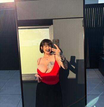 Cutejuliavictoria