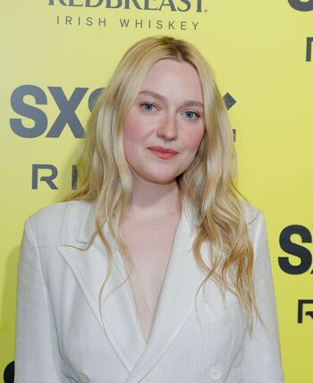 🔥 Dakota fanning page leaked private photo uncensored full