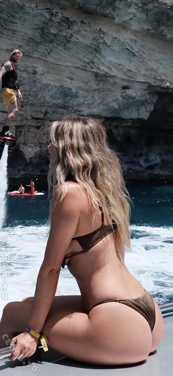 🔥 Diletta leotta  page leaked private photo uncensored full