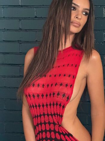 Emily Ratajkowski