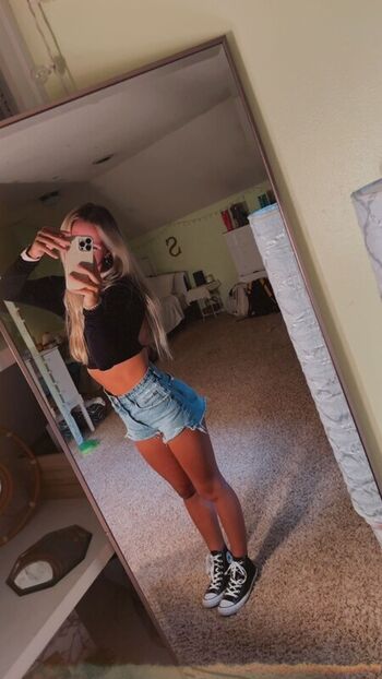 Full leaked Emily sentner private onlyfans photo