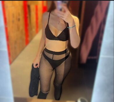 Full leaked Evyrosa private onlyfans photo