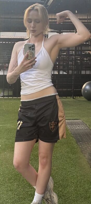 Full leaked Goldenraetio private onlyfans photo