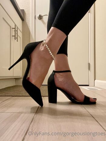 Gorgeouslongtoes