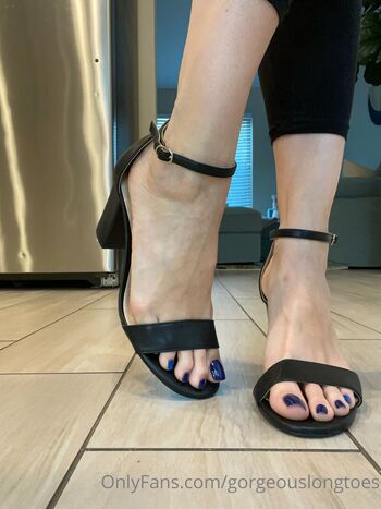 Gorgeouslongtoes