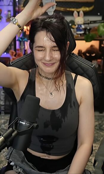 🔥 Haselnuuuss leaked private photo uncensored full