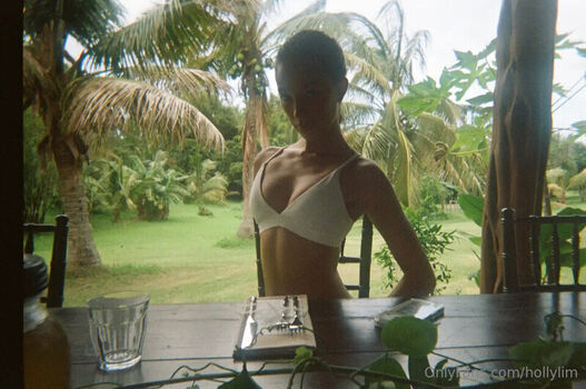 Full leaked Holly lim private onlyfans photo