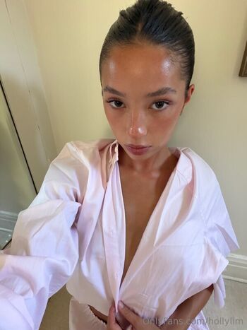 Full leaked Holly lim private onlyfans photo
