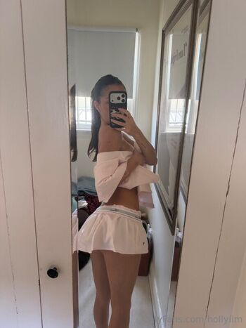 Full leaked Holly lim private onlyfans photo