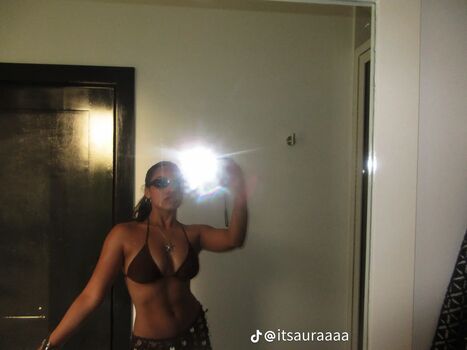 Full leaked Itsauraaaa private onlyfans photo