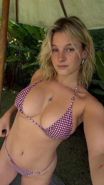 🔥 Itscarlyjane leaked private photo uncensored full