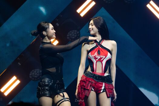 🔥 Itzy all in us page leaked private photo uncensored full
