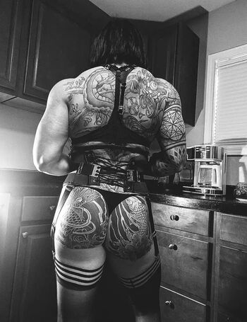 Full leaked Kalithemuscle private onlyfans photo
