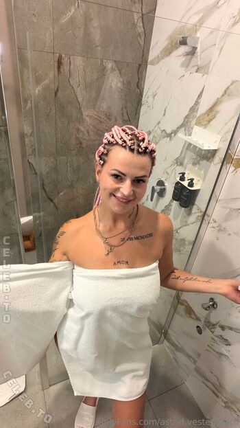 🔥 Karolinka ofi leaked private photo uncensored full