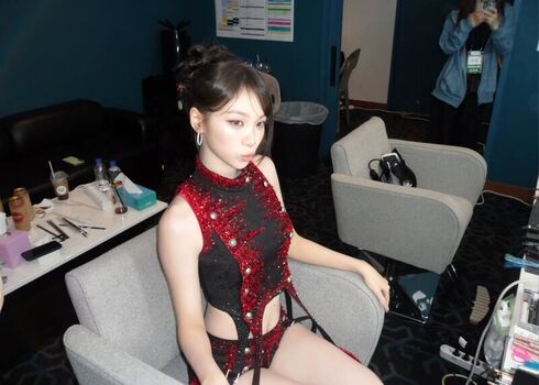 🔥 Kim chaewon leaked private photo uncensored full