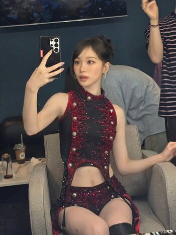 🔥 Kim chaewon leaked private photo uncensored full