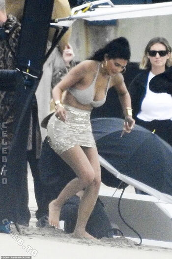 🔥 Kylie jenner leaked private photo uncensored full