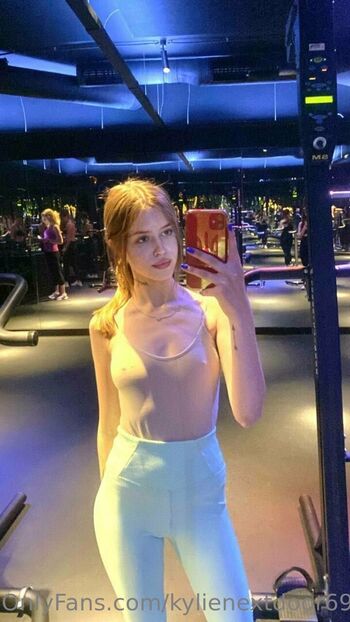 kylienextdoor69