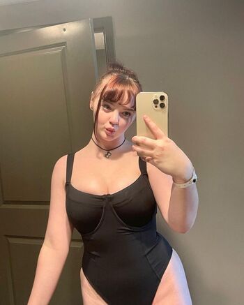 🔥 Lil strawbs leaked private photo uncensored full