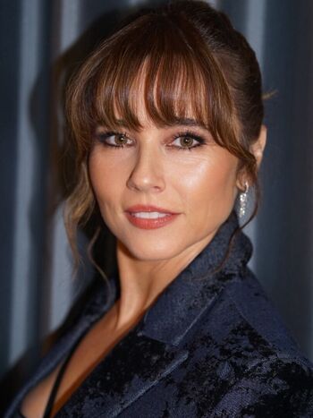 Linda Cardellini