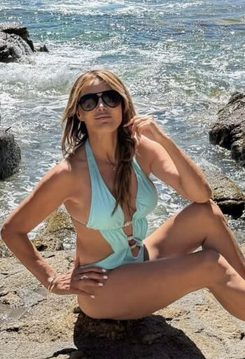 Full leaked Lizzie cundy private onlyfans photo