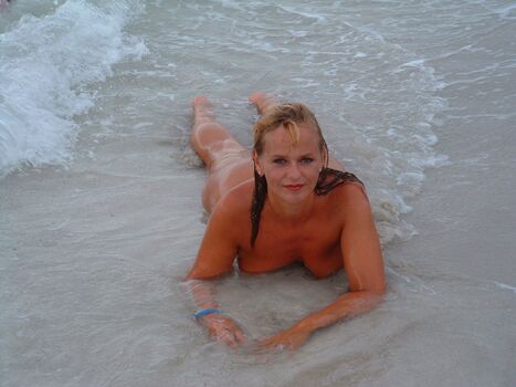 Manon Thomas