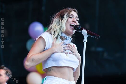 🔥 Miley cyrus page leaked private photo uncensored full