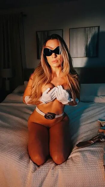 ModelMommyCEO