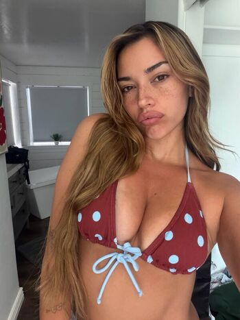 Full leaked Giulia/ private onlyfans photo