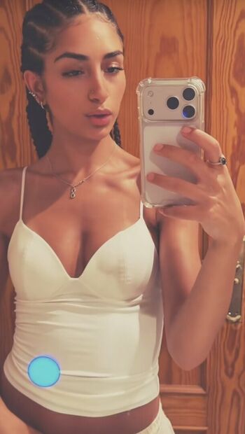 Full leaked Moroccan slut private onlyfans photo