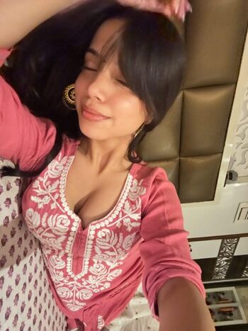 🔥 Muskan karia page leaked private photo uncensored full