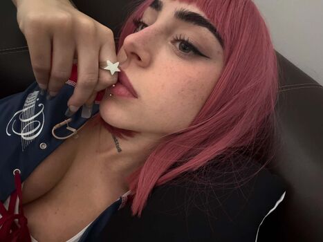 Nicki Nicole