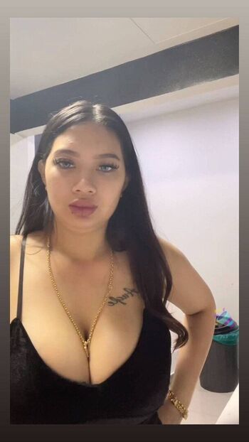 Full leaked Nur camelia khan private onlyfans photo