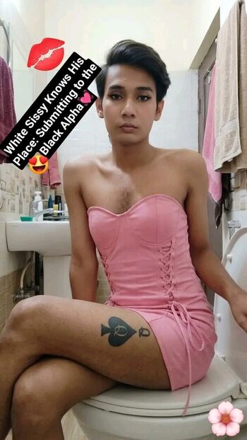 Full leaked Sissy farii page private onlyfans photo