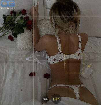 Full leaked Sophie schnur page private onlyfans photo