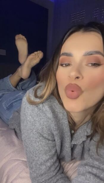🔥 Sweet girl page leaked private photo uncensored full