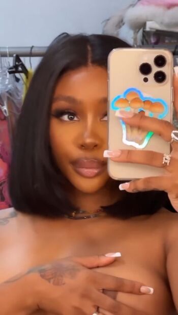 Full leaked Daisea/ private onlyfans photo
