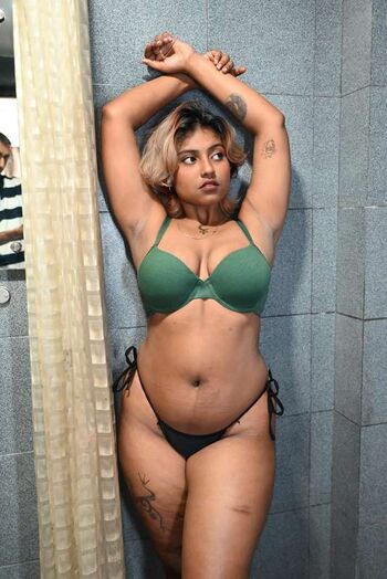 🔥 That bong girl leaked private photo uncensored full