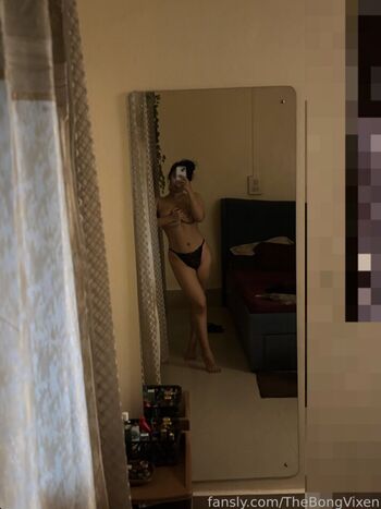 Full leaked The bong vixen private onlyfans photo