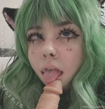 Venomous_dolly